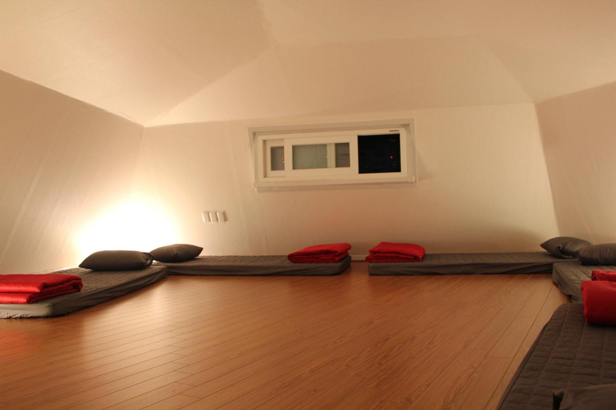B My Guesthouse Сеул Екстериор снимка