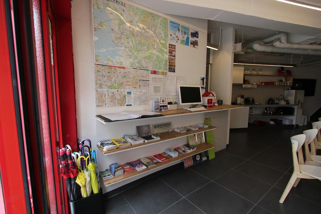 B My Guesthouse Сеул Екстериор снимка